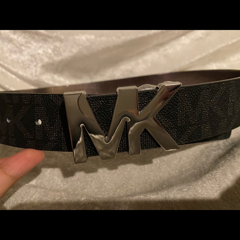Micheal Kor’s women’s belt